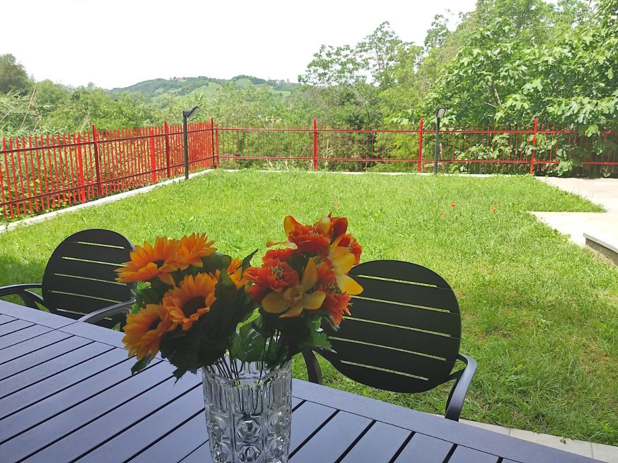 Oasi Del Monferrato - Appartamento Rosso Mombercelli Экстерьер фото